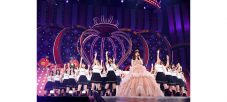 乃木坂46・松村沙友理、万感の卒業コンサートで涙！「ファンの皆さん、私の10年間はどうでしたか？」 - 画像一覧（1/15）