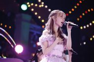 宮脇咲良、HKT48卒業コンサートが大盛況！ IZ*ONE曲の披露や、指原莉乃らとのサプライズ共演も - 画像一覧（11/16）