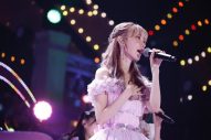 宮脇咲良、HKT48卒業コンサートが大盛況！ IZ*ONE曲の披露や、指原莉乃らとのサプライズ共演も - 画像一覧（6/16）