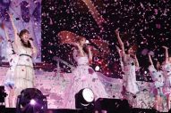 宮脇咲良、HKT48卒業コンサートが大盛況！ IZ*ONE曲の披露や、指原莉乃らとのサプライズ共演も - 画像一覧（10/16）