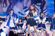 宮脇咲良、HKT48卒業コンサートが大盛況！ IZ*ONE曲の披露や、指原莉乃らとのサプライズ共演も - 画像一覧（12/16）