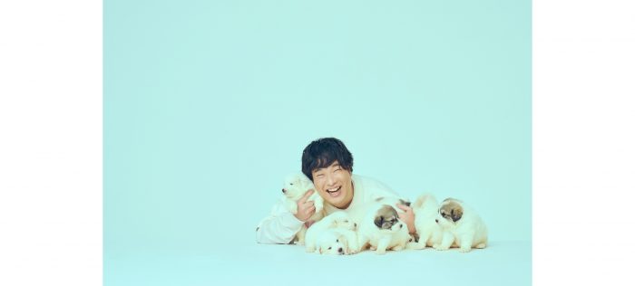 岡崎体育、初出演の『京都大作戦2021』に「チャリできた」！ 2年ぶりとなる新ビジュアルも公開