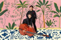 上田ケンジとコイズミキョウコによる音楽ユニット“黒猫同盟”が、招き猫の日に1stアルバムをリリース