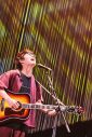 川崎鷹也、ギター1本で臨んだワンマンライブが大盛況！「皆さんから拍手をもらうと、全身が痺れる」 - 画像一覧（3/6）