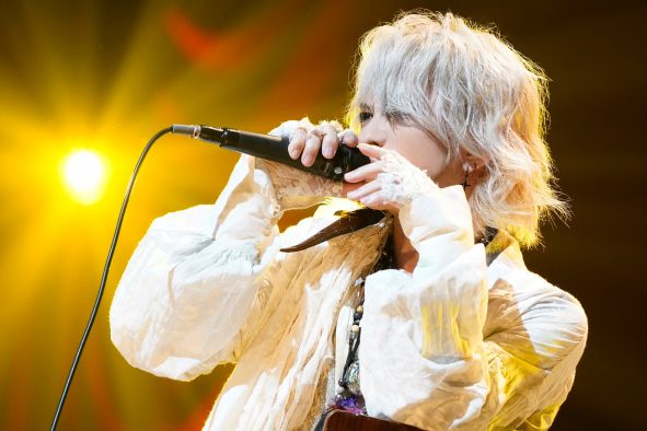 HYDE『20th Orchestra Tour HYDE ROENTGEN 2021』横浜公演レポート