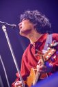石崎ひゅーい、アコースティックツアーが開幕！ 2年ぶりのバンド編成による単独公演も決定 - 画像一覧（1/5）