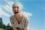 エビ中・安本彩花、1st写真集『彩aya』発売決定！ 壮絶な闘病生活などを語ったインタビューも - 画像一覧（4/6）