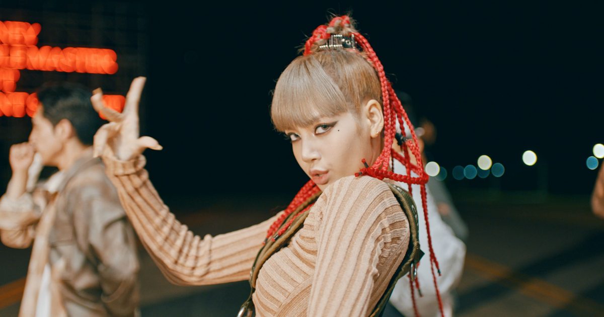 BLACKPINK・LISA、圧巻の「MONEY」“エクスクルーシブ”パフォーマンス