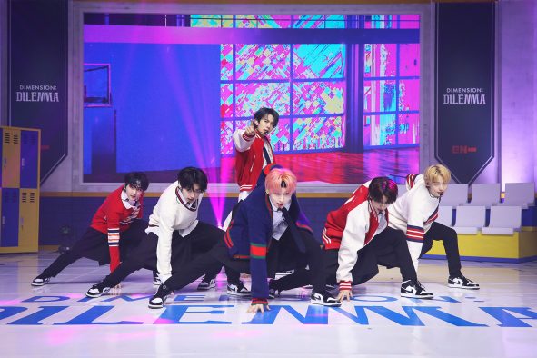 ENHYPEN「Tamed-Dashed」初パフォーマンス！新シリーズ“DIMENSION”幕開けへの強い想い