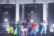 きゃりーぱみゅぱみゅ、京都鉄道博物館からの生ライブで世界中のファンを魅了 - 画像一覧（1/12）