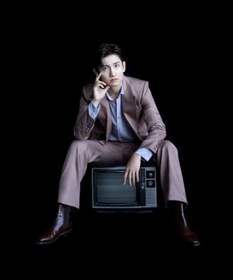 東方神起・チャンミン、ソロアルバム『Human』MVのティザーを公開！