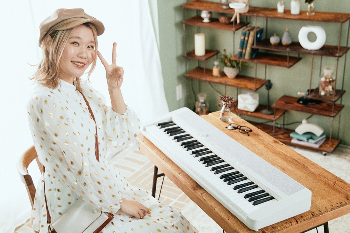 ハラミちゃん 愛用する電子キーボードのスペシャル演奏ムービー インタビューを公開 The First Times