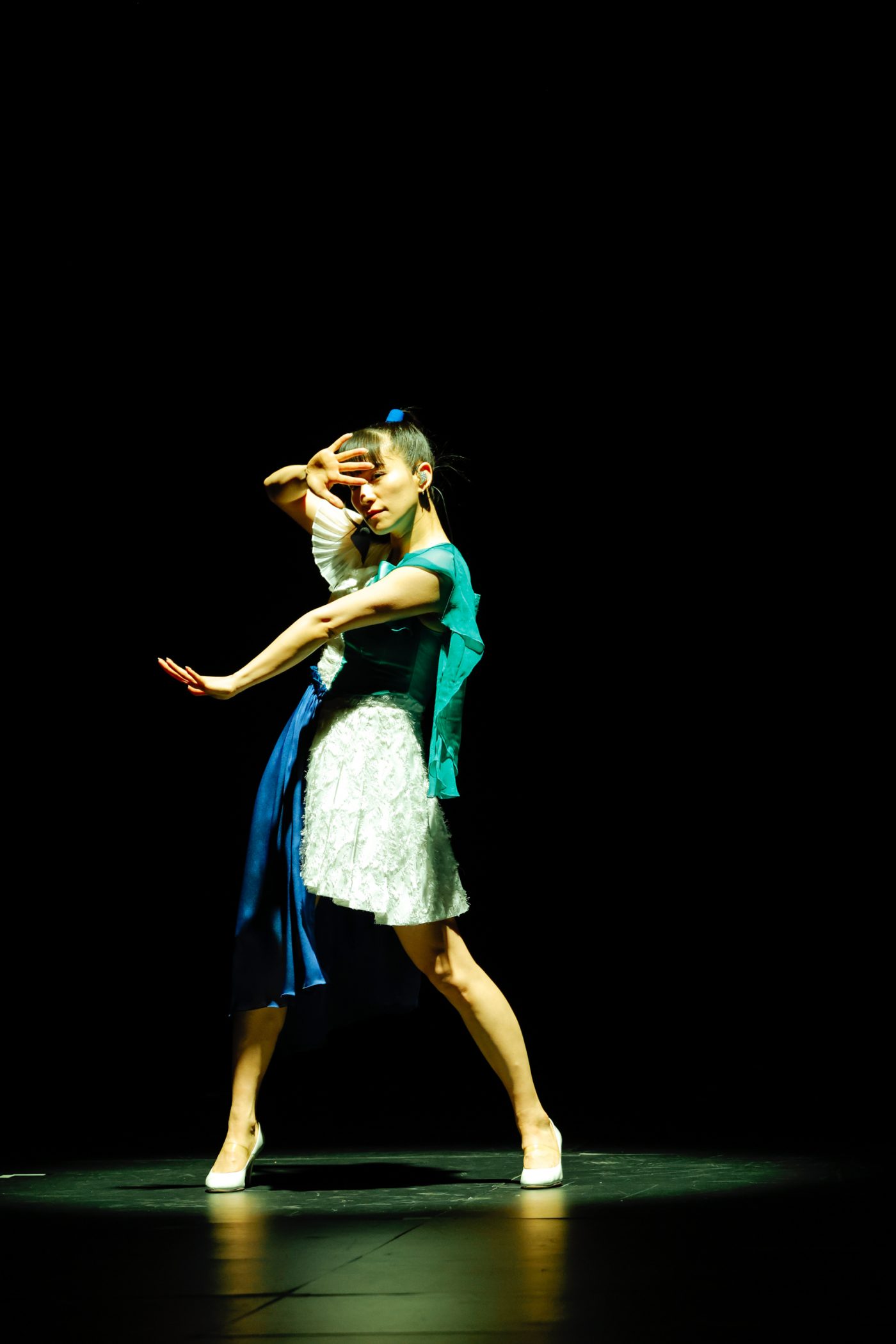 Perfume、MCなし全席着席型のコンセプトライブ『Reframe』が地元・広島で幕！「震えるほど幸せ」 - 画像一覧（15/15）