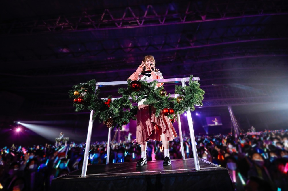 日向坂46、恒例のクリスマスライブ『ひなくり2021』で念願の東京ドーム公演の開催を発表 - 画像一覧（20/28）