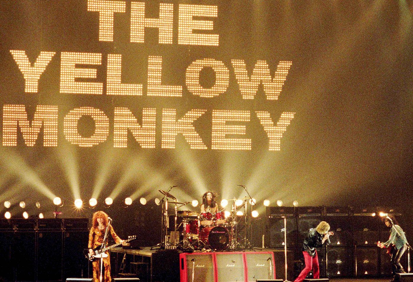 THE YELLOW MONKEY、伝説のツアーの全貌を捉えた写真集が発売決定