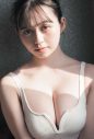 美貌と愛嬌を兼ね備えた乃木坂46・早川聖来が人生初ソロ表紙 - 画像一覧（11/11）