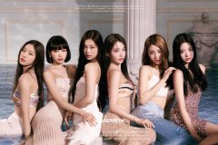 LE SSERAFIM、コンセプトフォト第2弾「Vol.2 BLUE CHYPRE」で人魚のような姿を披露