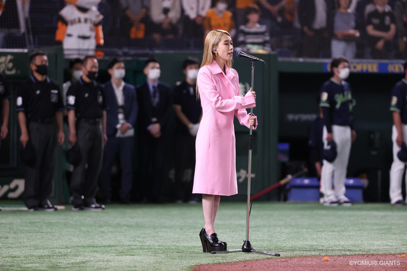 加藤ミリヤ、読売ジャイアンツ公式戦で国歌独唱！「何度歌わせていただいても背筋が伸びます」