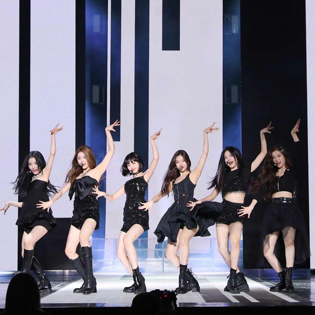 過去よりも未来へ。LE SSERAFIM（ル セラフィム）という圧倒的な個性を築こうとする、6人の想い - 画像一覧（17/17）