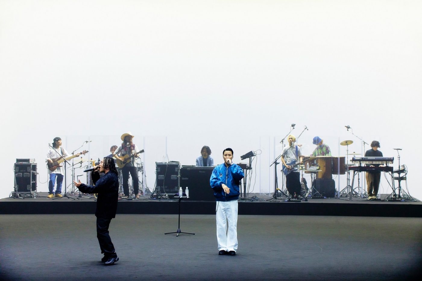 初の有観客ライブ『INSIDE THE FIRST TAKE』レポート。miwa、Creepy Nutsらが一発撮りで音楽と向き合った2日間 - 画像一覧（8/37）