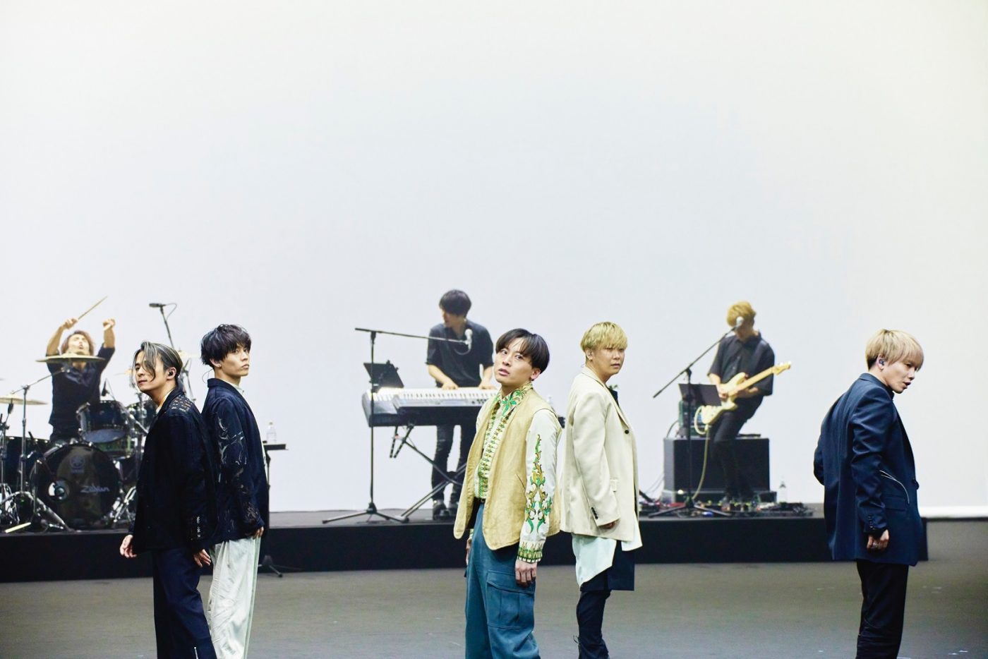 初の有観客ライブ『INSIDE THE FIRST TAKE』レポート。miwa、Creepy Nutsらが一発撮りで音楽と向き合った2日間 - 画像一覧（6/37）