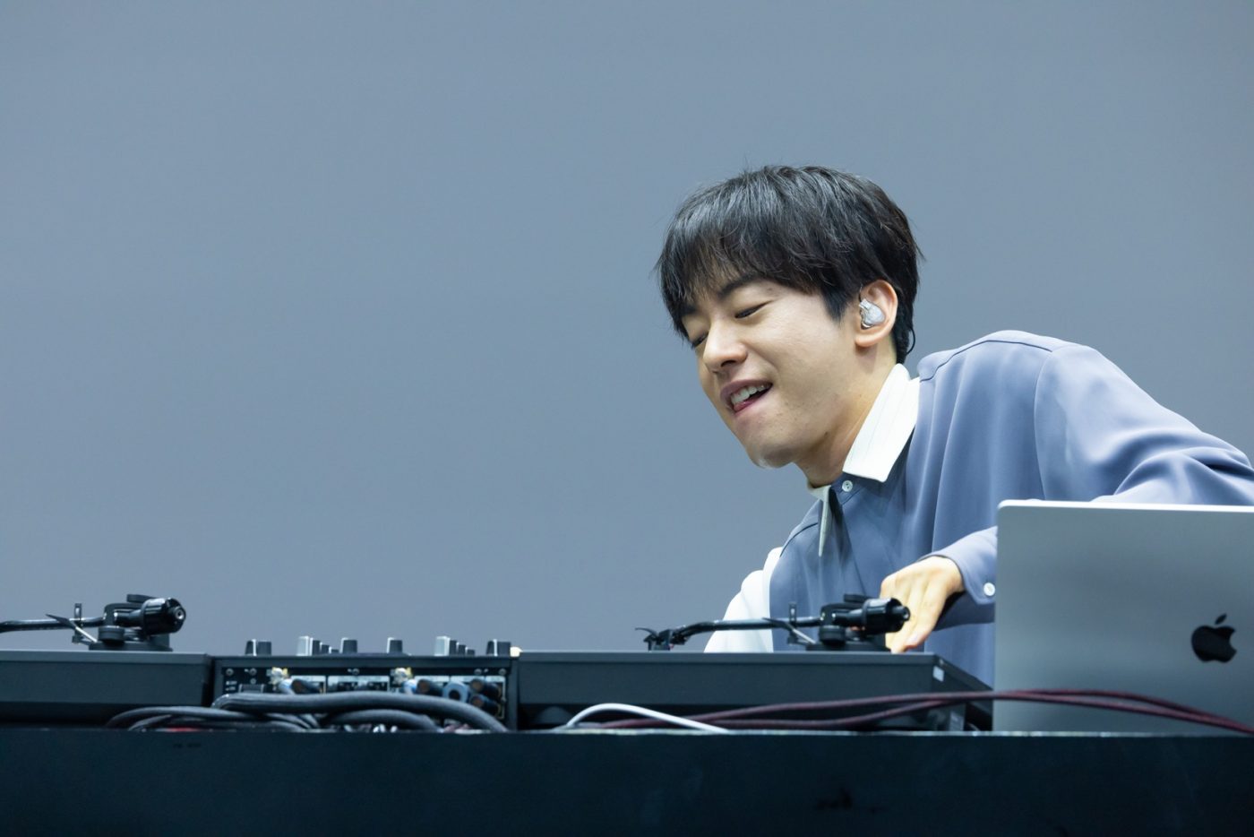 初の有観客ライブ『INSIDE THE FIRST TAKE』レポート。miwa、Creepy Nutsらが一発撮りで音楽と向き合った2日間 - 画像一覧（17/37）