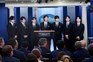 BTS、ホワイトハウスでバイデン米大統領と歓談！ 韓国アーティスト初 - 画像一覧（2/5）
