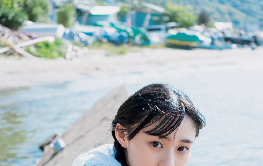 圧倒的な透明感！ 乃木坂46の5期生・川崎桜が飾る『B.L.T.8月号』表紙