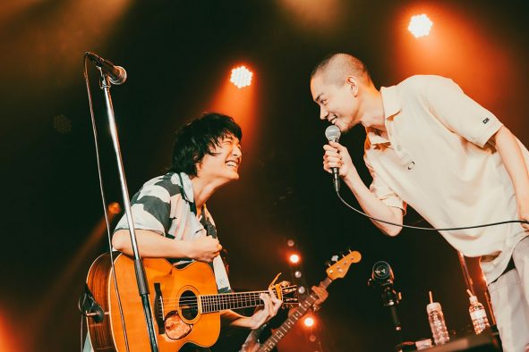 石崎ひゅーい、デビュー10周年ライブに菅田将暉がサプライズ登場！ コラボ曲のリリースも決定