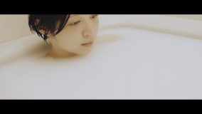 麗奈、淡い恋心を描いたメジャー1stシングル「キミをアイス」のMV公開