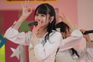 STU48、平和への願いを込めて広島ゆかりのアイドルたちと「花は誰のもの？」を披露 - 画像一覧（8/11）