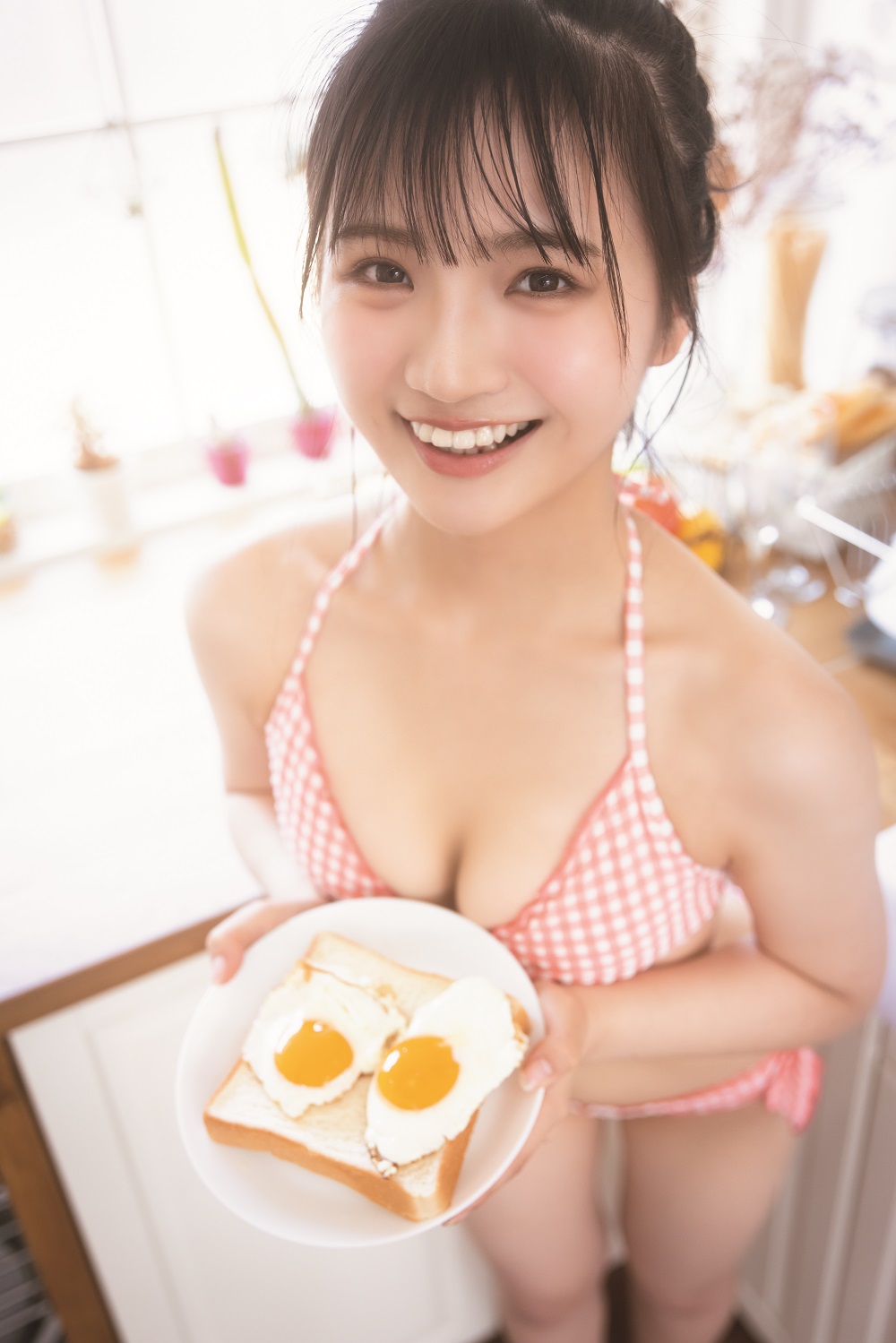 早川夢菜の初水着グラビアも！ 『めっちゃ！NMB48』表紙＆掲載カット公開 - 画像一覧（2/9）
