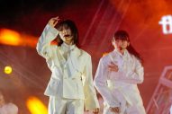 櫻坂46、富士急で『W-KEYAKI FES.2022』閉幕！ 尾関梨香・原田葵の卒業セレモニーも実施 - 画像一覧（34/52）