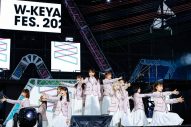 櫻坂46、富士急で『W-KEYAKI FES.2022』閉幕！ 尾関梨香・原田葵の卒業セレモニーも実施 - 画像一覧（25/52）