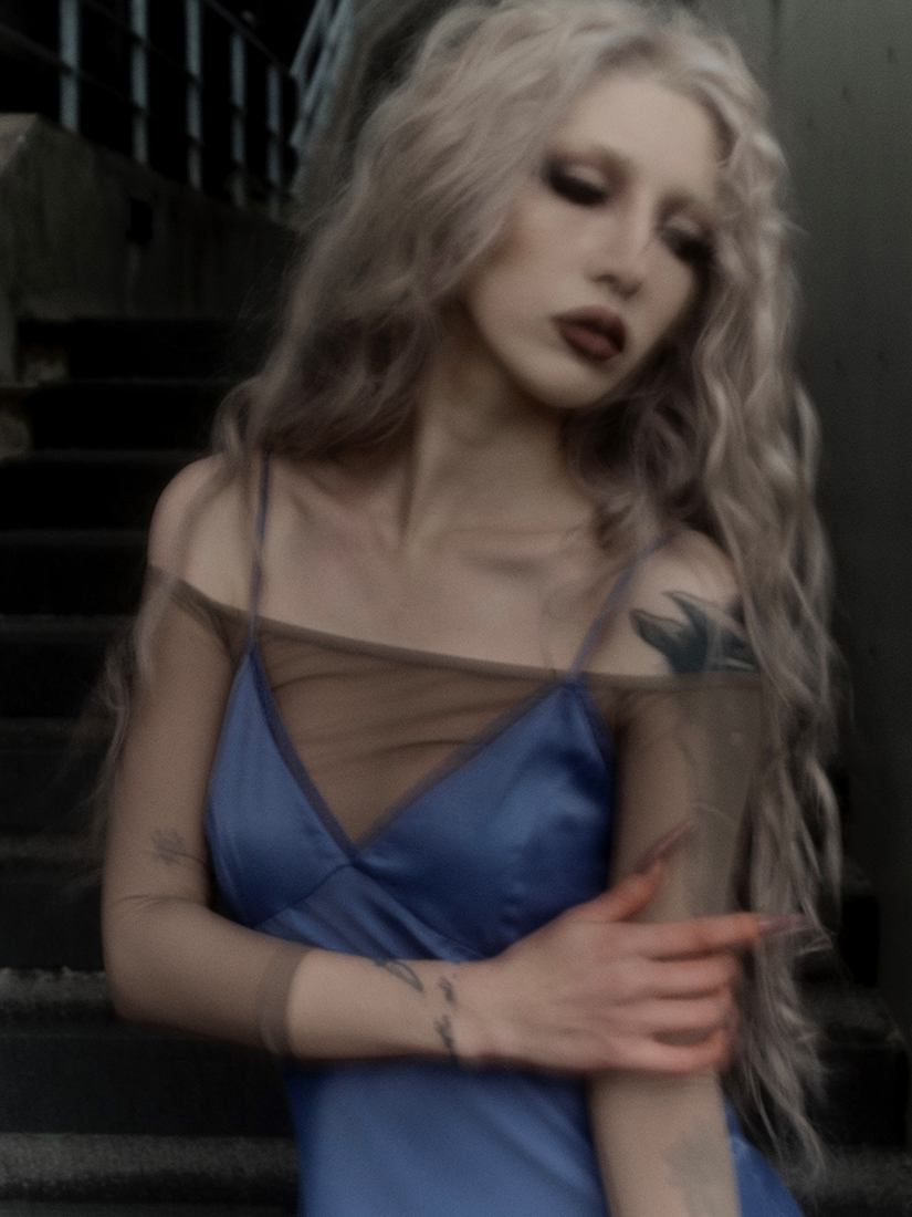 歌代ニーナ、ニューグッズ“26”アイテムが一挙販売開始