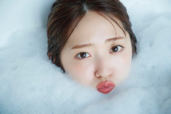 “アイドルが憧れるアイドル”鈴木愛理、デビュー20周年記念写真集の発売が決定