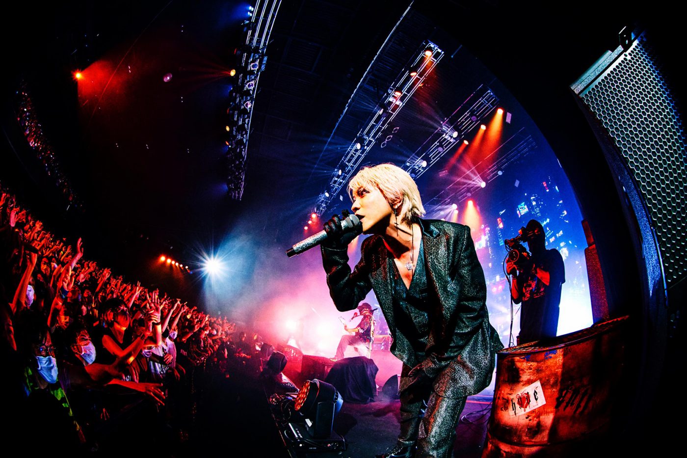 HYDE、『HYDE LIVE 2022』完遂！「また帰ってくるから、首洗って待ってろよ！」 - 画像一覧（11/11）