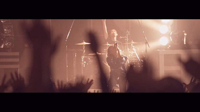 SUPER BEAVER、「ロマン」のドキュメンタリーMVを新作映像作品の先行上映イベントでサプライズ公開