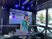 眉村ちあき、新宿・渋谷を走行中のバス車内で熱唱！ 白熱のライブバス イベントレポート到着 - 画像一覧（12/20）