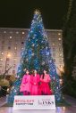 iScream、大阪・梅田で行われた“クリスマスツリー点灯式＆スペシャルライブ”に登壇 - 画像一覧（3/8）