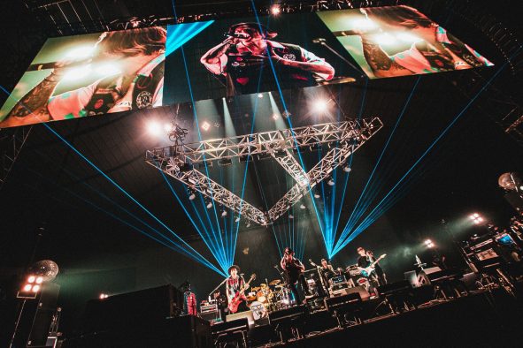 Dragon Ash、デビュー25周年ツアーが熱狂のうちに終幕！「俺たちの青春とやりたいことに25年間つき合ってくれてありがとう」（Kj）