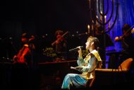 【レポート】日向坂46・齊藤京子、『MTV Unplugged』で圧巻のソロステージを披露！ 多彩なカバーに加えて、自身のソロ曲＆センター曲も歌唱 - 画像一覧（1/3）