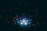 Aimer、7thアルバム『Open α Door』発売をサプライズ発表！ 「残響散歌」「あてもなく」などタイアップ曲も多数収録 - 画像一覧（1/5）