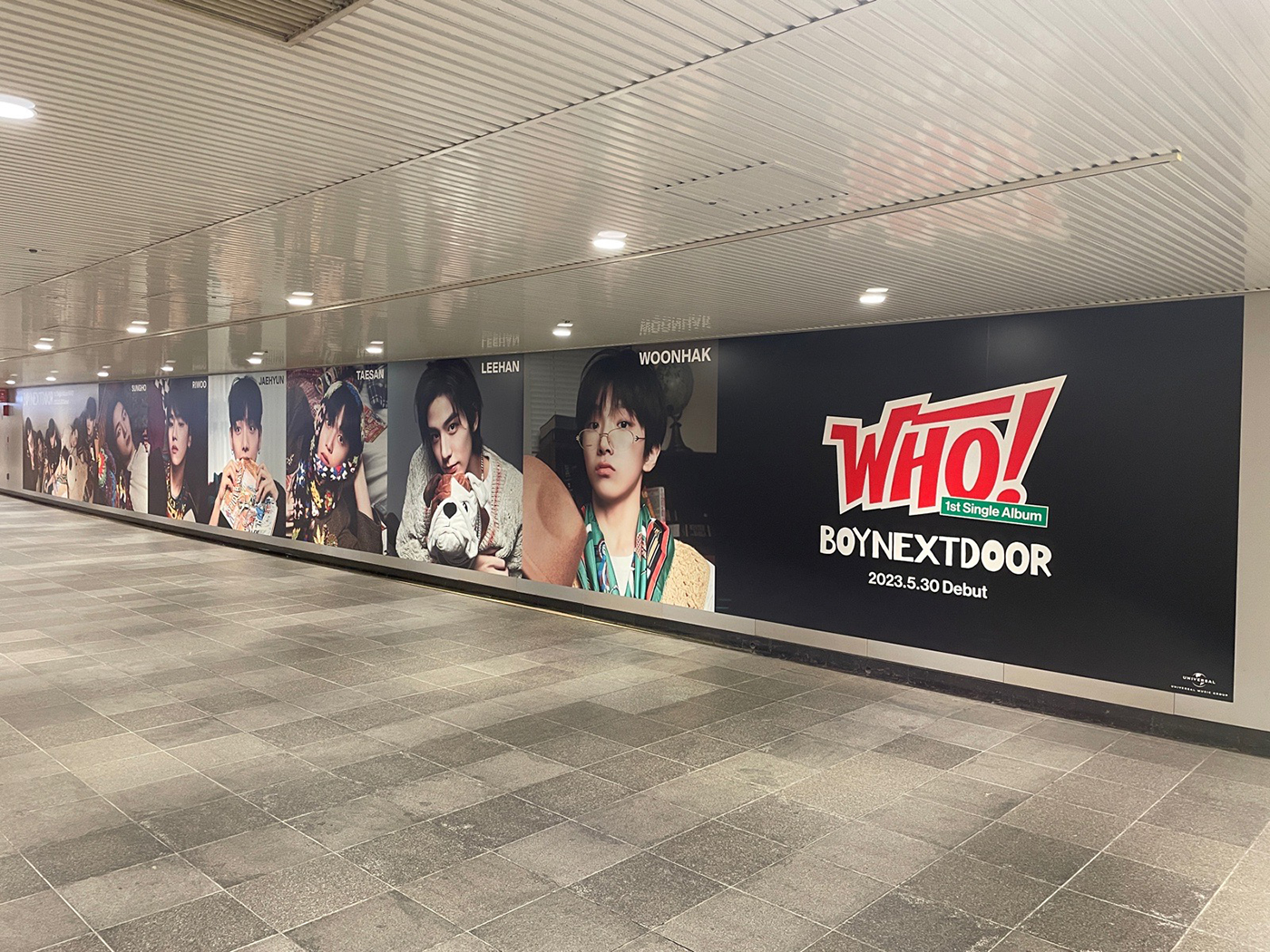 BOYNEXTDOOR、1stシングル「WHO!」の発売を記念して渋谷に巨大広告が出現！ シングル収録曲「But I Like You」のMVも公開 - 画像一覧（4/5）