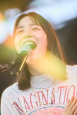 のん、愛知県蒲郡市で行われたイベントに車椅子に乗って登場。「靭帯損傷（捻挫）したー！（笑）悔しいー！」