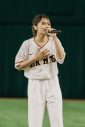 【レポート】足立佳奈、読売ジャイアンツのイベントで圧巻の歌声を披露！「夢が1つ叶いました！」 - 画像一覧（1/5）