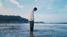 山下達郎、“キリン 午後の紅茶”CMソング「Sync Of Summer」のMV公開！ MVのテーマは「海辺で思い返す、あの夏」 - 画像一覧（7/8）
