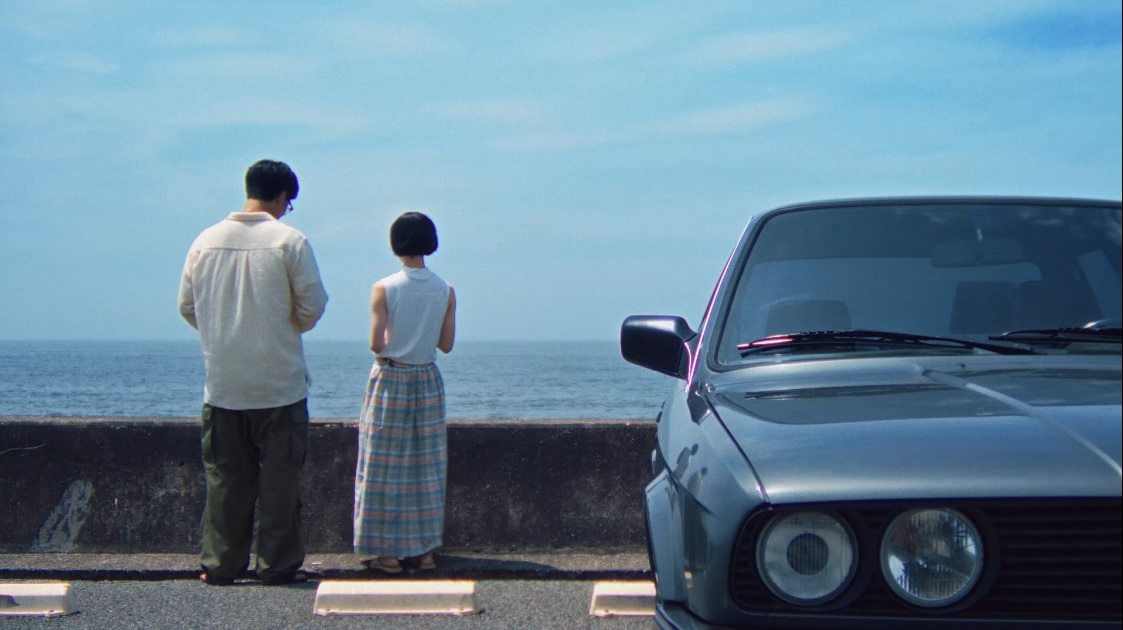 山下達郎、“キリン 午後の紅茶”CMソング「Sync Of Summer」のMV公開！ MVのテーマは「海辺で思い返す、あの夏」 - 画像一覧（5/8）