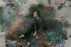 idom『イヴ・サンローラン展』テーマソング収録の新デジタルEP『Who？』配信リリース決定