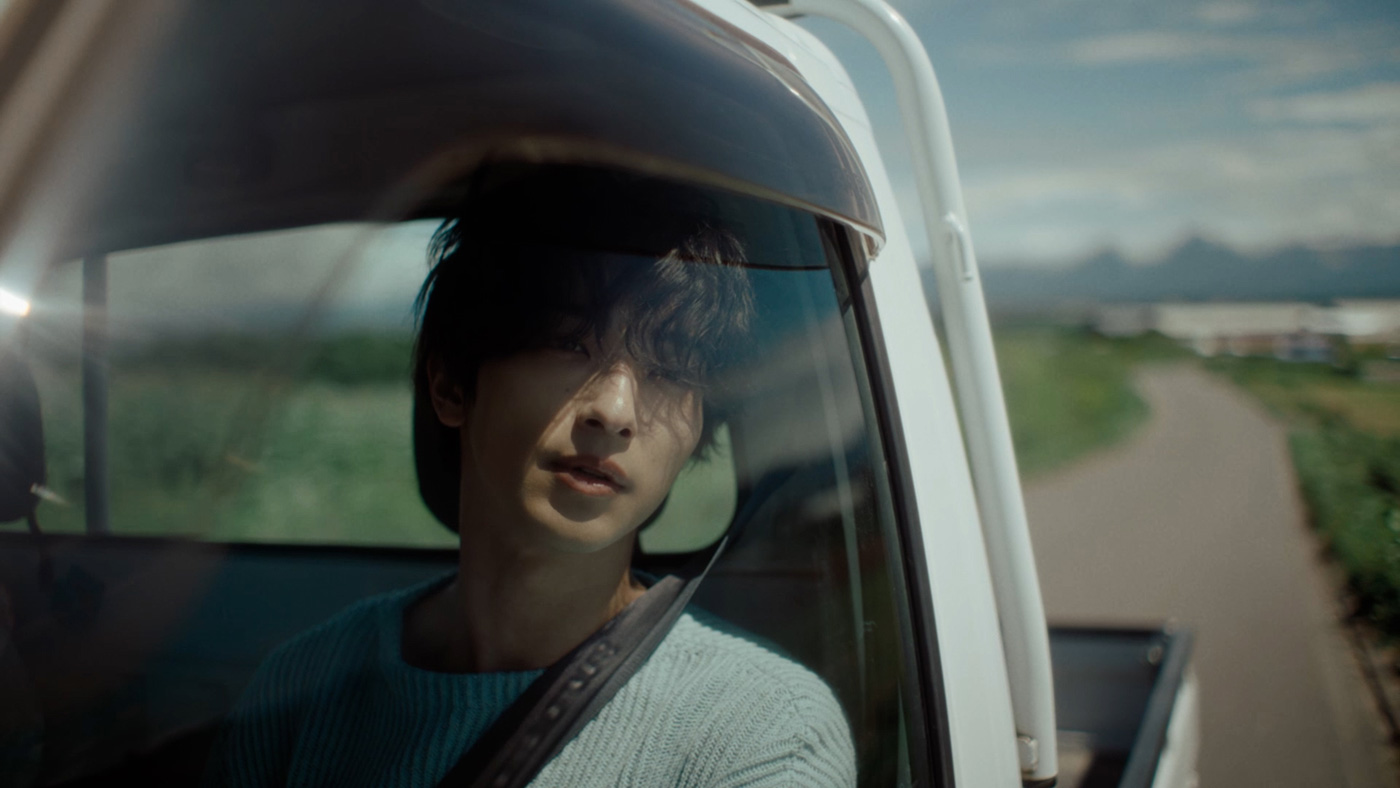 湖池屋「ピュアポテト この男、ピュアにつき。篇」新CM写真2